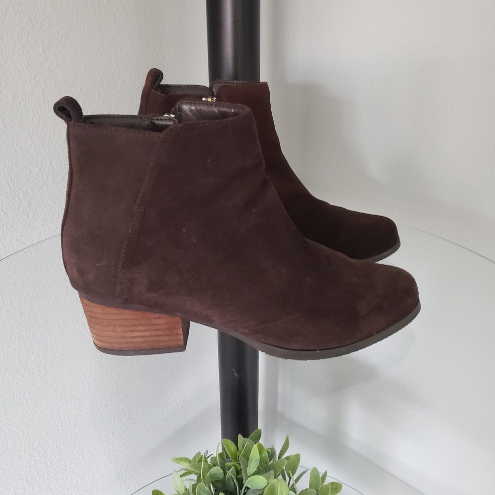 Blondo Brown Suede Ankle Booties Waterproof Women's Size 7.5